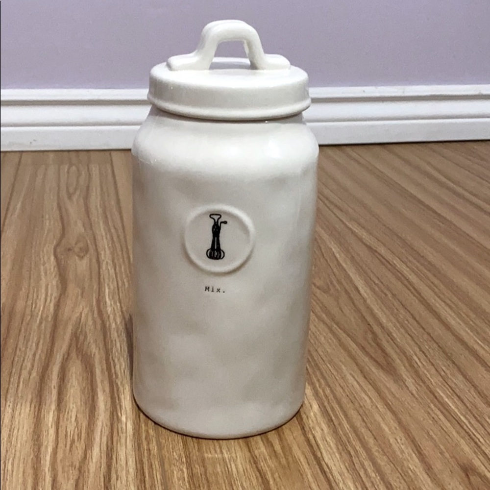Rae Dunn canister.